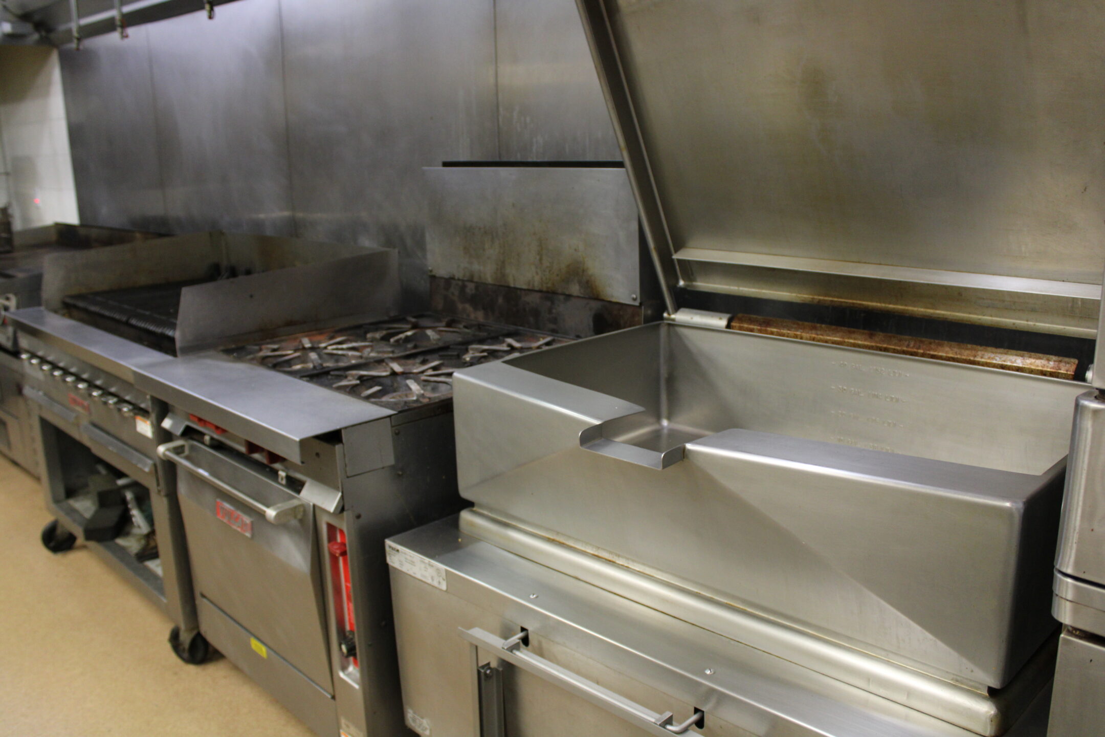 Read more about the article Protect Your Commercial Food Equipment Warranty